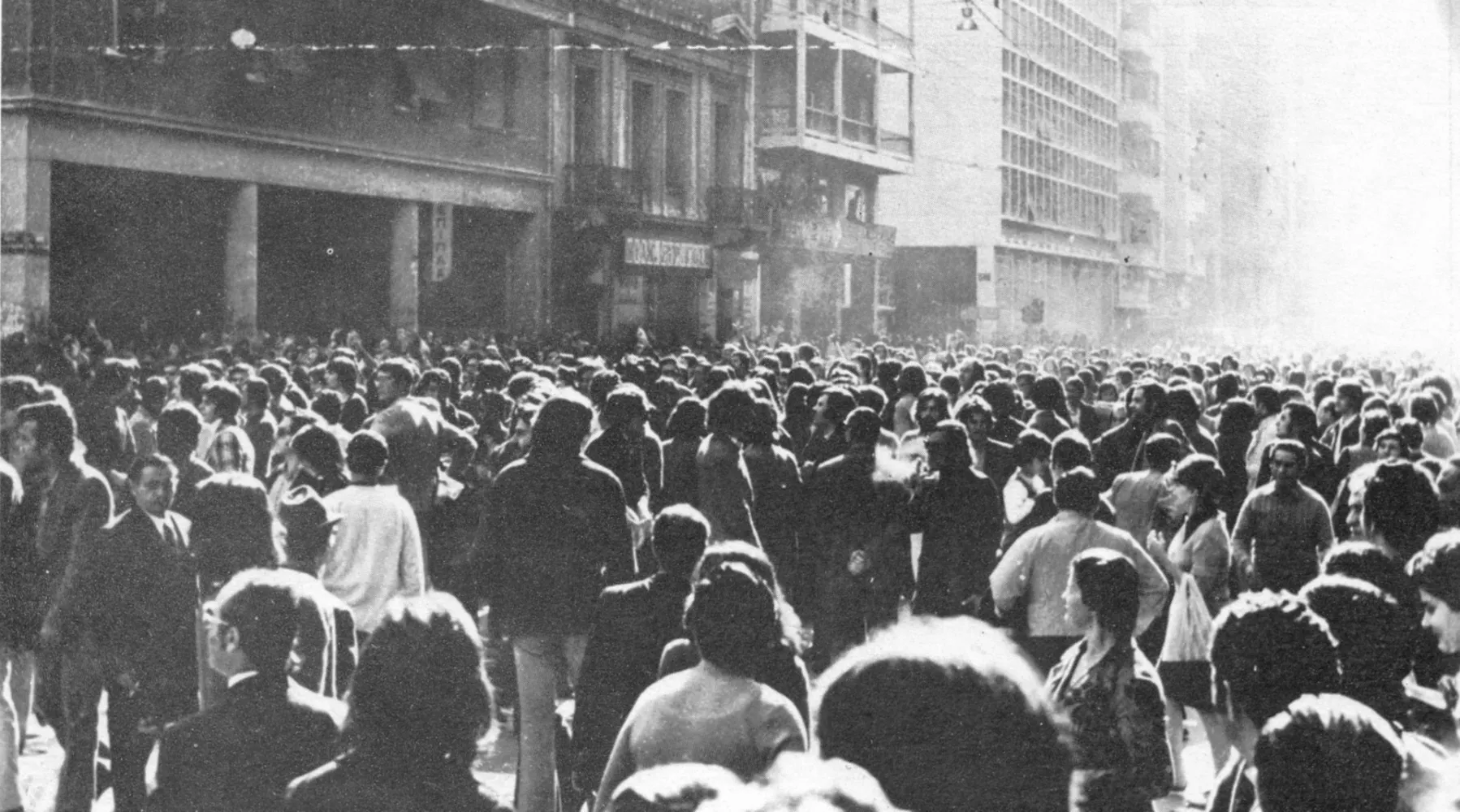 Πολυτεχνείο: Οδός Πατησίων, απόγευμα της Παρασκευής 16/11/1973