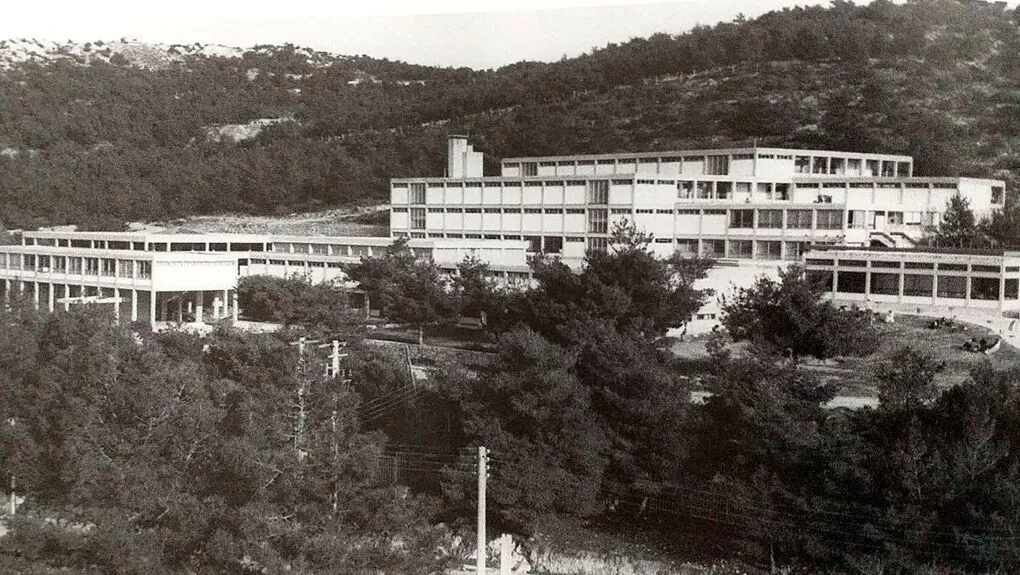 Οι εγκαταστάσεις του Αμερικανικού Κολλεγίου στην Αγία Παρασκευή το 1975