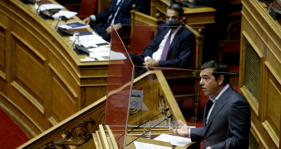 Τσίπρας προς Μητσοτάκη: Είστε ο μεγαλύτερος πολιτικός απατεώνας