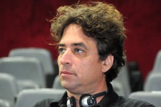 Μάικλ Χάρντ: «Πηγή έμπνευσης τα κινήματα των αγανακτισμένων»