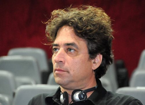 Μάικλ Χάρντ: «Πηγή έμπνευσης τα κινήματα των αγανακτισμένων»