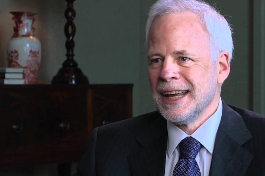 Μπάρι Άιχενγκριιν: «Η Ελλάδα χρειάζεται μεγαλύτερη διαγραφή χρέους»