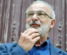 Ραφαέλε Σιμόνε: «Ζούμε μια βαθιά παραμορφωμένη δημοκρατία»