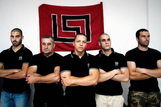 «Επιστήμονας» στο ξύλο