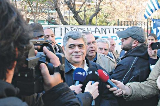 Μιχαλολιάκος: «Θα σας σπάσουμε τα κεφάλια»