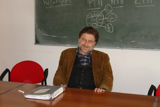 Νίκος Μουζέλης:«Οι μονοθεϊστικές θρησκείες διεκδικούν το μονοπώλιο της αλήθειας»