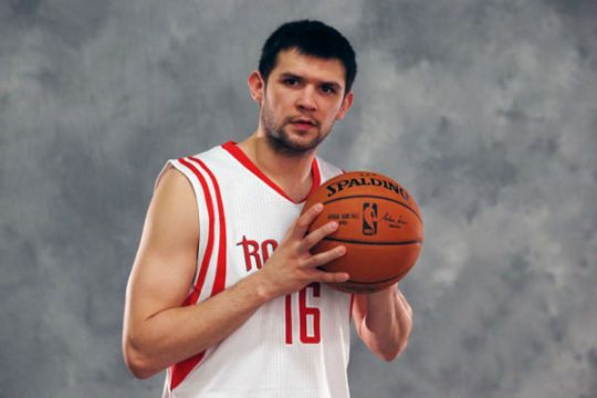 «Βγάζει μάτια» στο NBA ο Παπανικολάου
