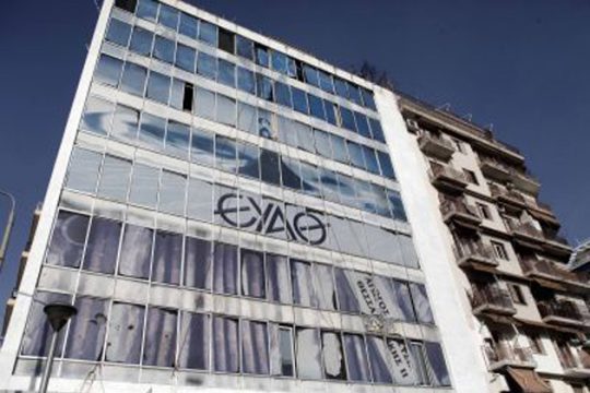 «Φυτεύουν» λυματολάσπη σε χέρσα γη