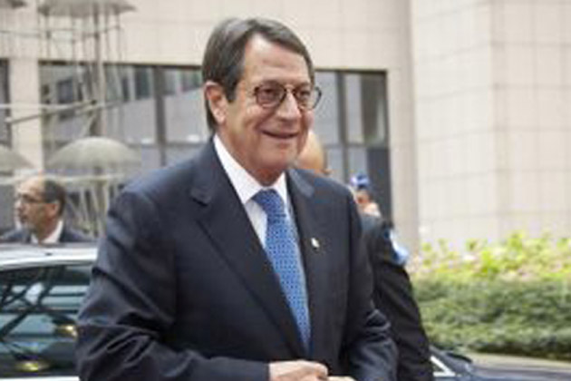 Σε αναμμένα κάρβουνα η Λευκωσία