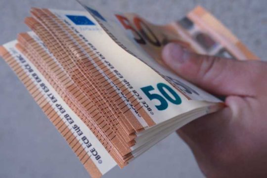 Πώς να ρυθμίσετε τις ληξιπρόθεσμες οφειλές σας