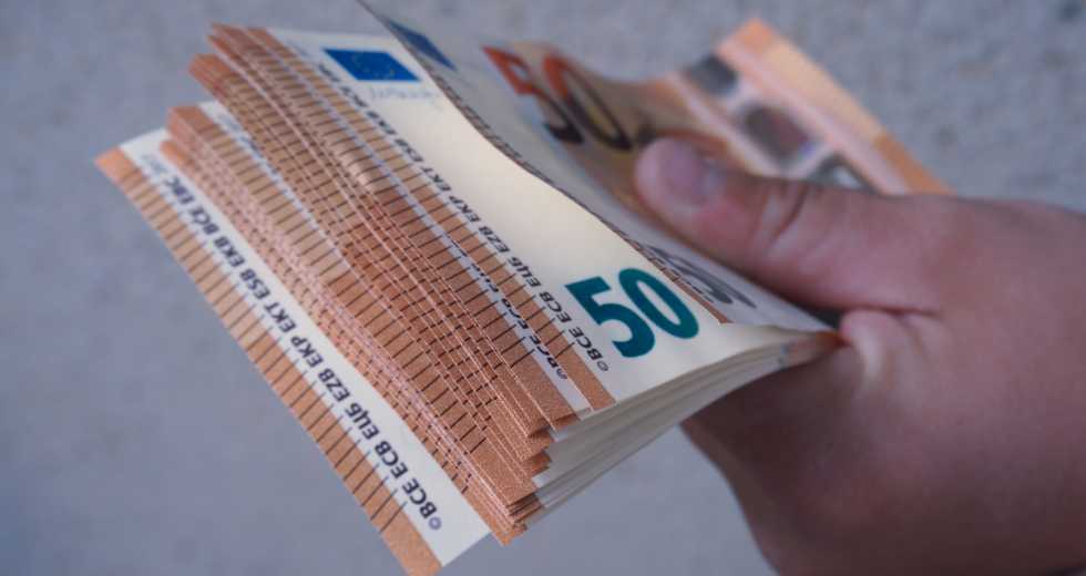 Πώς να ρυθμίσετε τις ληξιπρόθεσμες οφειλές σας