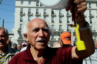 Ο,τι κολλήσεις, παίρνεις…