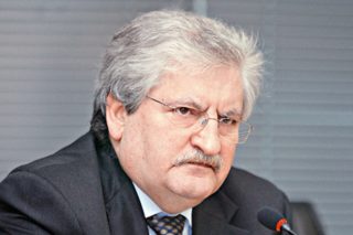 «Αθώος» ο ένας, στο σκαμνί ο άλλος