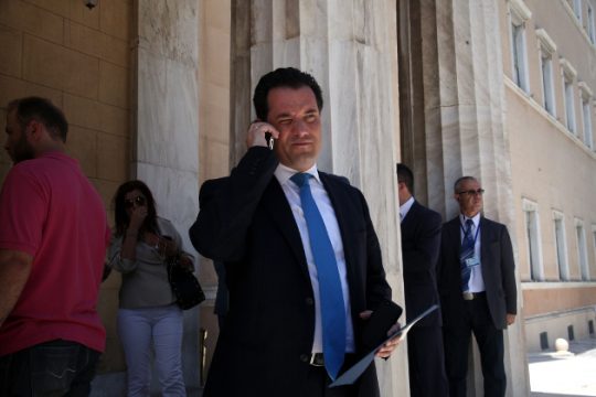 Άδωνις: Να συλληφθεί όποιος δεν ξαναπουλήσει στα ΜΑΤ
