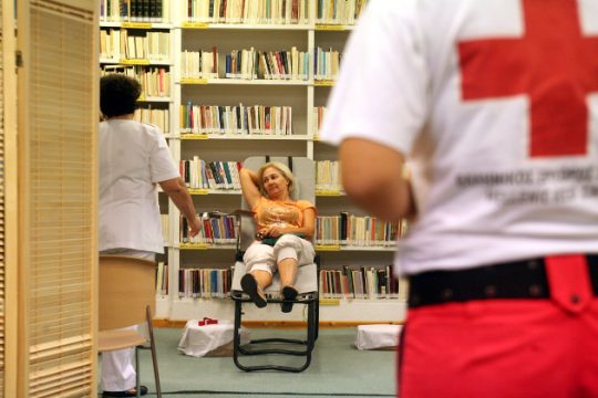 Εθελοντική αιμοληψία διοργανώνουν οι πολιτικοί υπάλληλοι του υπ. Ναυτιλίας