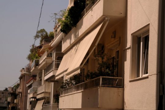 «Μπλόκο» σε εννέα πλειστηριασμούς σπιτιών στον Πειραιά