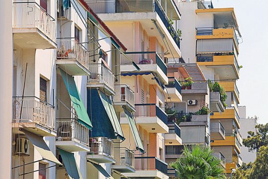 Ανοίγουν την όρεξη στα κοράκια των πλειστηριασμών