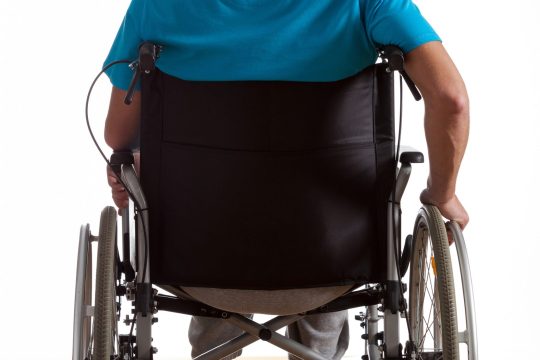 Χρυσές δουλειές για το «καλό» των ΑμεΑ