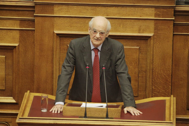 Στη Βουλή η ρύθμιση για τα ληξιπρόθεσμα, δεν την ψηφίζει ο Κακλαμάνης