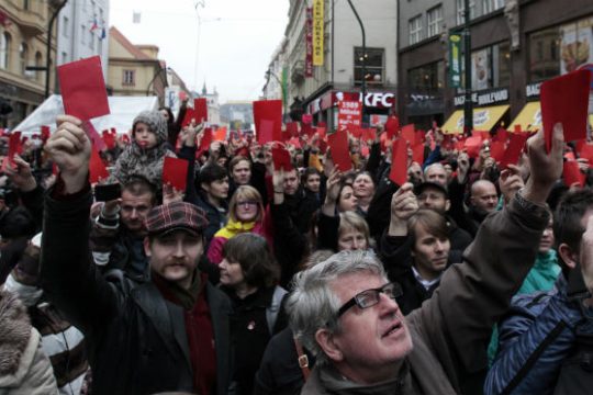 Επεισοδιακή επέτειος της «Βελούδινης Επανάστασης»