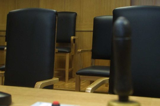 Τουλάχιστον διαβάστε τις… καταθέσεις σας