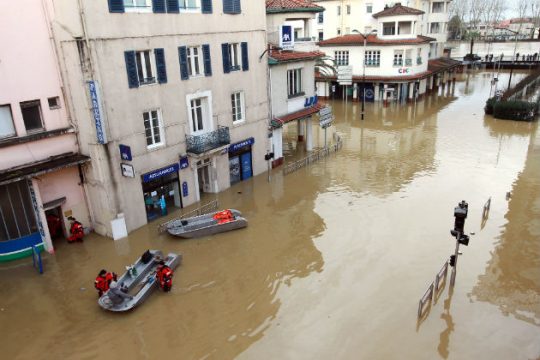 Φονικές πλημμύρες στη Γαλλία