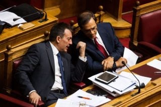 Παριζιάνικο κοστούμι στο Ασφαλιστικό