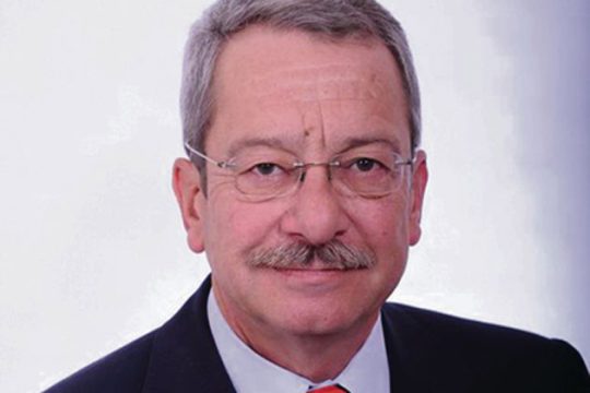 Παραίτηση λόγω Καρατζαφέρη