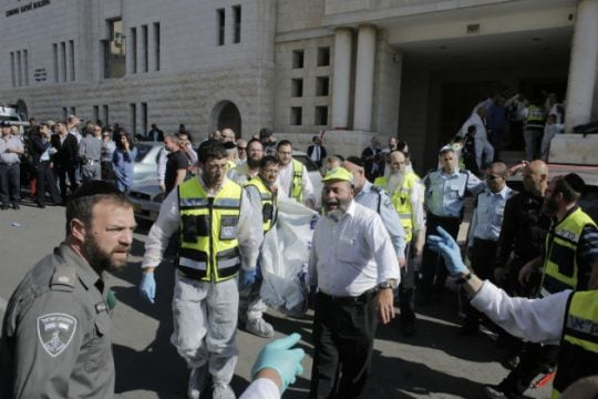Τεταμένες σχέσεις Ισραήλ-Παλαιστίνης μετά το μακελειό σε συναγωγή της Ιερουσαλήμ