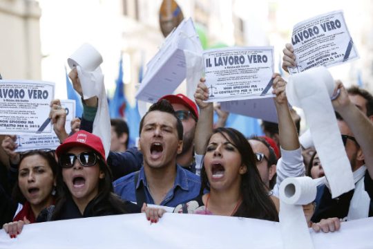Αποδοκιμάζουν την πολιτική Ρέντσι οι δημόσιοι υπάλληλοι