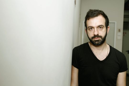 «Αποκεφαλίζονται άνθρωποι και σοκάρει το γυμνό;»