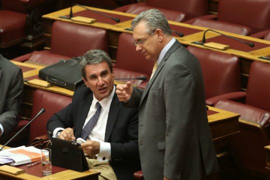 Πνέει τα λοίσθια η κυβέρνηση