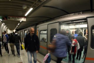 Ελεγχος και εισιτήρια σε ιδιώτες