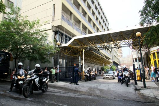 Σκάνδαλο προώθησης προϊόντων σε δημόσια νοσοκομεία