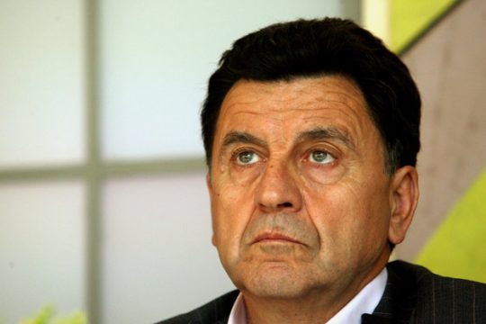 Πέντε ανεξάρτητοι βουλευτές «αδειάζουν» τον Μουτσινά