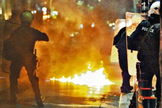 Πάτρα: Ενοχλητική μέχρις… επεισοδίων η αστυνομία