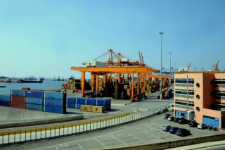 Τη ναυτιλιακή πολιτική της συγκυβέρνησης, καταγγέλλει η ΠΕΝΕΝ