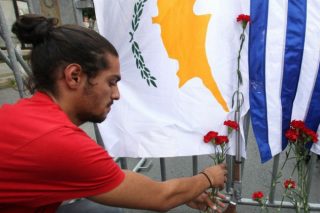 Κύπρος: Λαός και κόμματα τίμησαν το Πολυτεχνείο