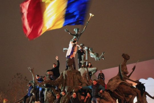 Ο «εκσυγχρονιστής» Γιοχάνις και η στροφή προς τα δεξιά