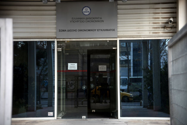 Τα ρίχνουν ο ένας στον άλλο για τον εκβιασμό επιχειρηματία