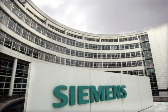 Ηρθε ο… λογαριασμός για τη Siemens