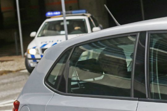 Μια του κλέφτη, δυο του Σόκρατες…