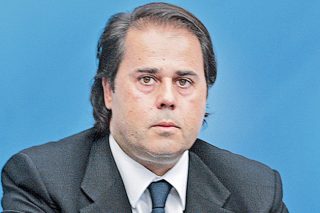 Γκίκας και αντ’ αυτού …Σταύρος