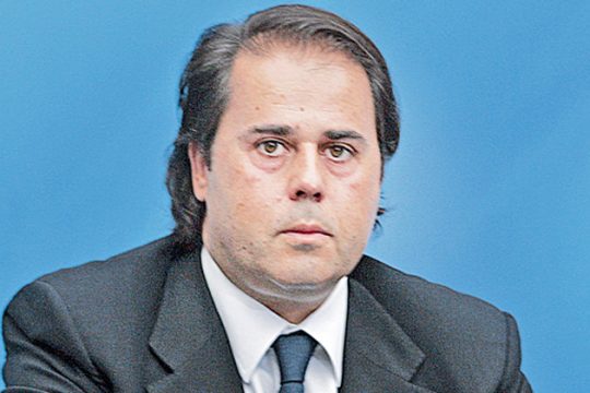 Γκίκας και αντ’ αυτού …Σταύρος