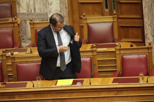 Το μόνο δυνατό όπλο των γυναικών
