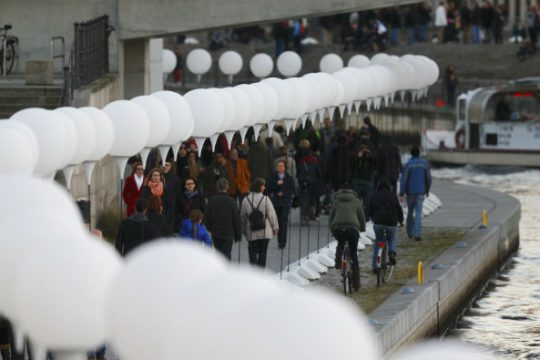 Ενα, δύο, τρία, πολλά Τείχη