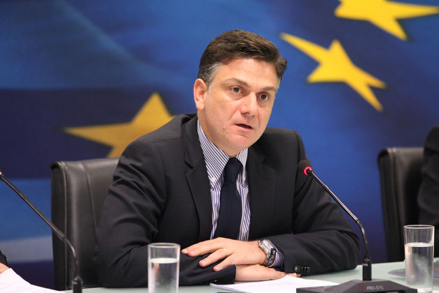 Ο «πόλεμος» καλά κρατεί στο ΠΑΣΟΚ