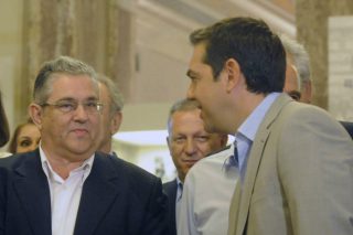 Σφοδρά πυρά κατά της κυβέρνησης από ΣΥΡΙΖΑ και ΚΚΕ