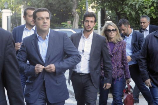 Αδειασμα Παπούλια σε Τσίπρα είδαν στο ΠΑΣΟΚ