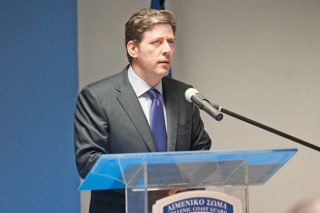 Καταργούνται εκατοντάδες θέσεις εργασίας Ελλήνων ναυτεργατών